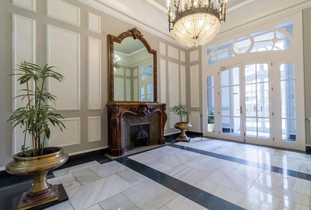 Apartment En Un Edificio Senorial: Duplex Totalmente Nuevo. *